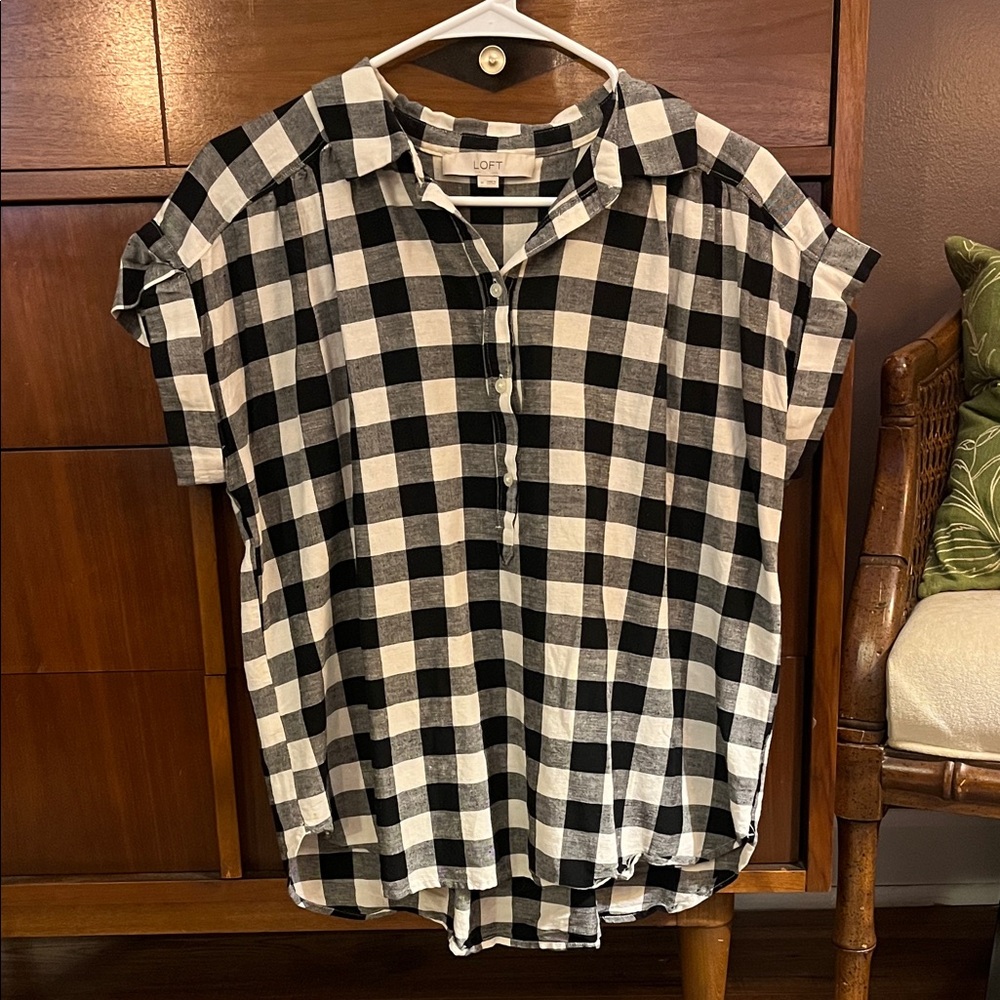 LOFT Plaid Button Down Shirt in Black and White